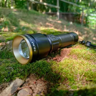 Lampe torche à LED rechargeable LMP1018